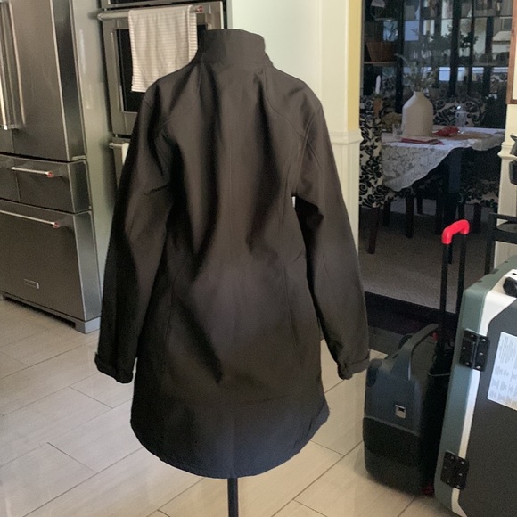 Women’s Fila venture long bonded black jacket - Picture 7 of 10